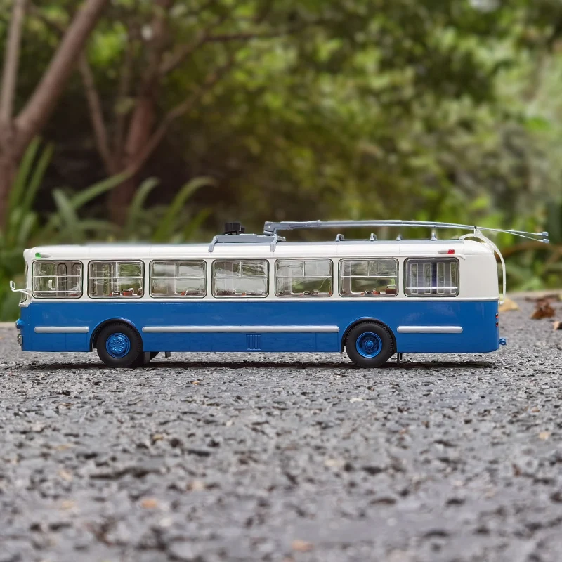 1:43 ZIU-5 Vintage bus ClassicBus model Soviet Russian tram bus model collection display gift pieces