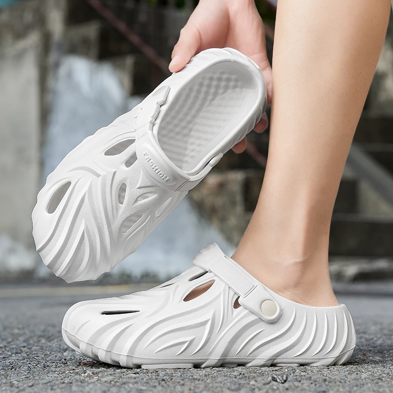 2026 Summer Men EVA Soft Fashion Clogs Slides Non Slip Water Friendly Beach Garden Indoor Outdoor Casual Walking Sandal Footwear