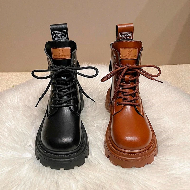 الشتاء النساء منصة الثلوج الأحذية الشقق أحذية قطنية 2025 الاتجاه الدافئة حذاء رياضة الرياضة أحذية بوت قصيرة عادية الدانتيل يصل الجلود Mujer بوتاس