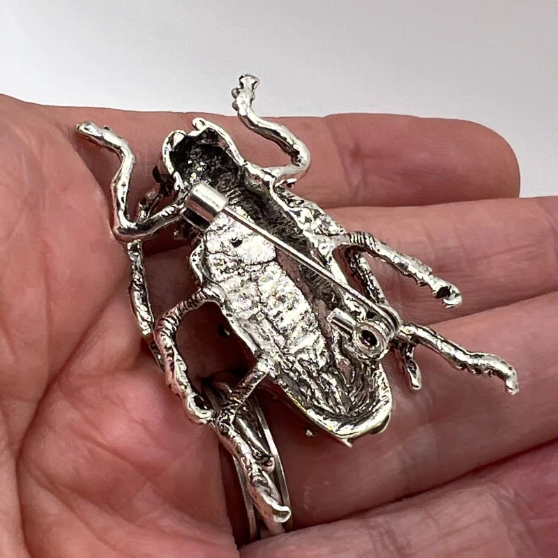 Women\'s Personalized Oil Drop Vintage Brooch Exquisite Simulation Animal Brooch for Men and Women Locust Clothing Gifts