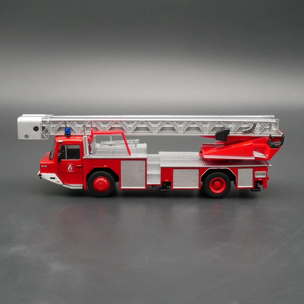 Diecast Ixo 1:43 escala Iveco Magirus DLK Iveco Magirus motor de bomberos escalera coche modelo aleación coche modelo coleccionable juguete para regalo