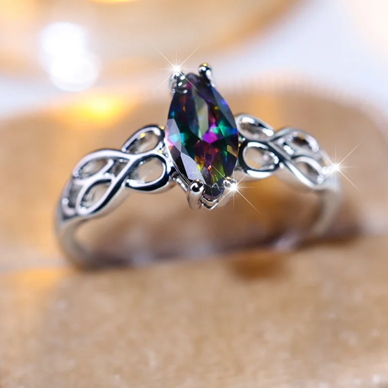 2026 New European and American New Celtic Knot Hollow Horse Eye Ring Elegant Retro Interwoven Rope Pattern Banquet Decoration