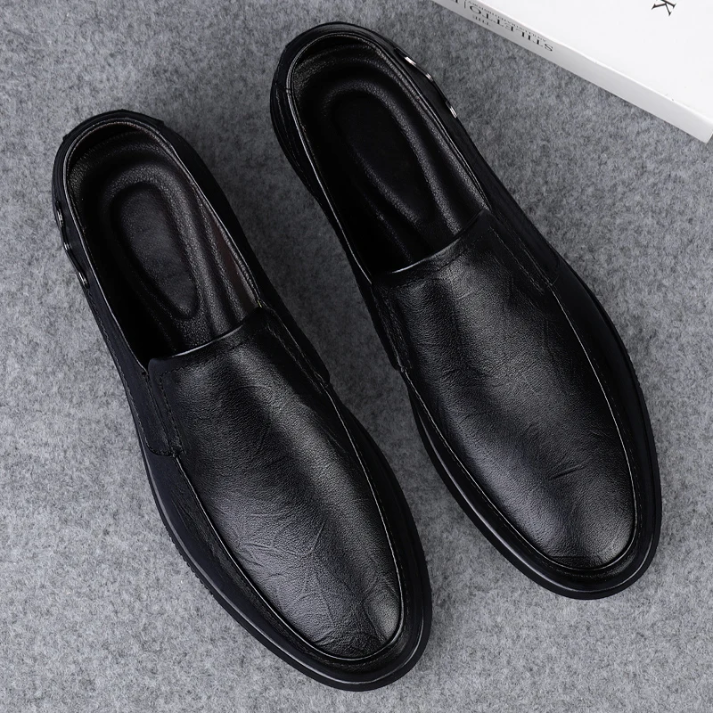 Men Casual Shoes outdoor Luxury Brand 2023 genuine Leather Mens Loafers Moccasins Breathable Slip on Black Driving Shoes men