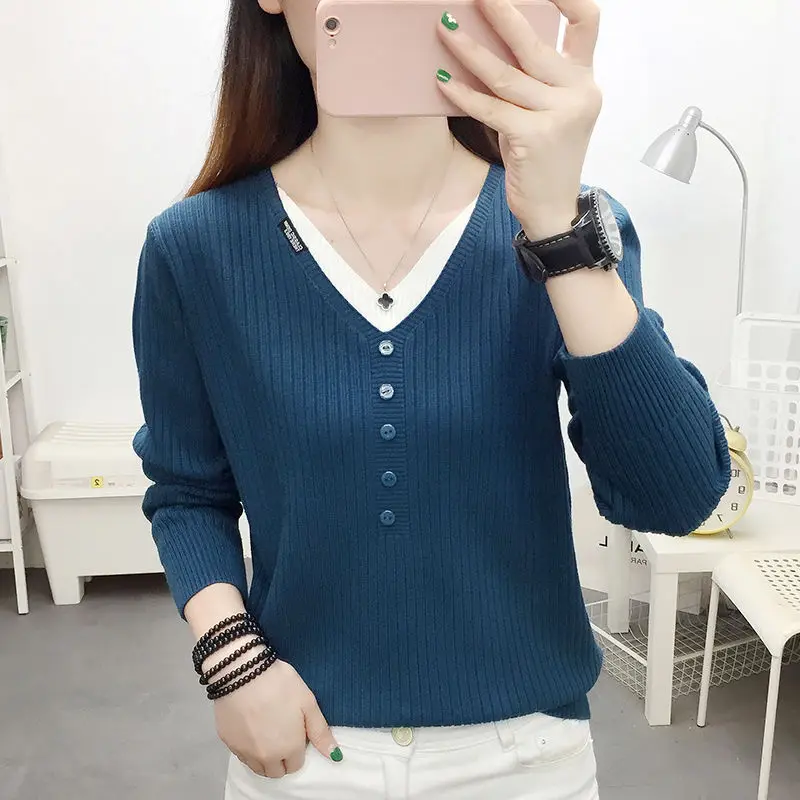 2023Women Autumn and Winter Big Size Stylish New Long Sleeves V-Neck Solid Stripe Color Patchwork Button Out Loose Knitted Base