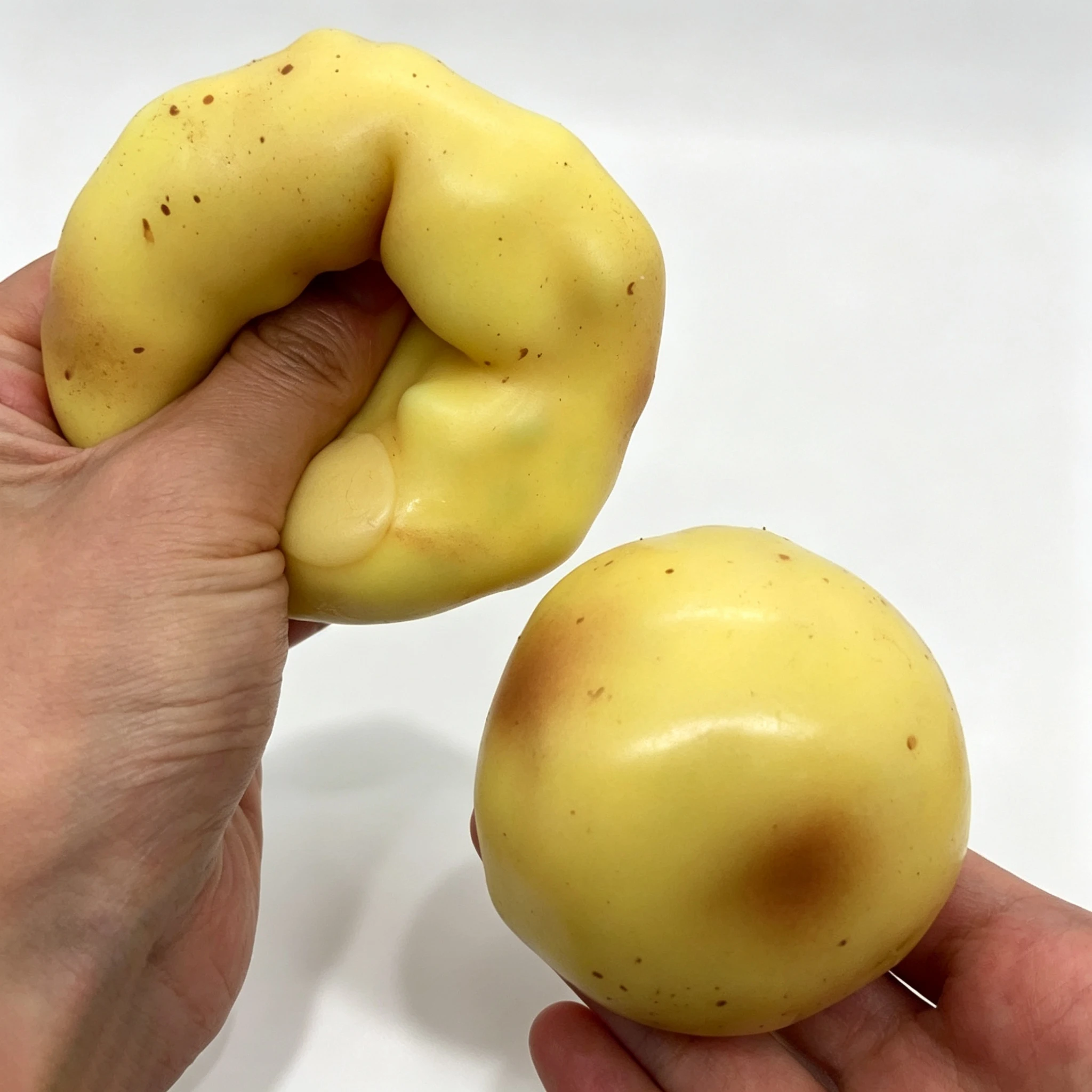 Nouveau 2026 Balle anti-stress ASMR en forme de pomme de terre croustillante, jouet sensoriel à presser, bloc rond fait main, jouet de décompression pour adultes, 1 pièce