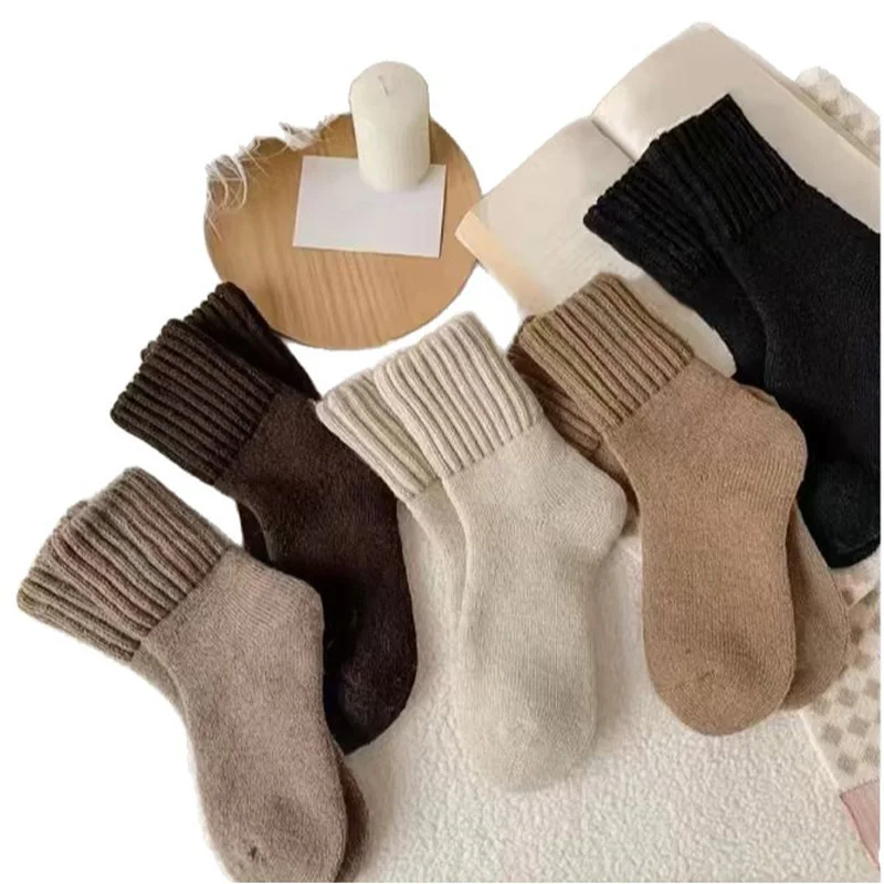 5 Paar Damen-Winter-Warmsocken, knöchelhoch, mit Fleece gefüttert, dick, kältebeständig, einfarbig, lockere Passform, hohe Qualität. – Detail 4