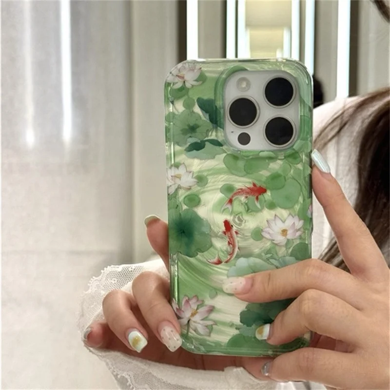Perforierte Cyclone IND Lotus Koi Handyhülle im chinesischen Stil für iPhone 11 12 13 14 15 16 17 18 Pro Max – Detail 5