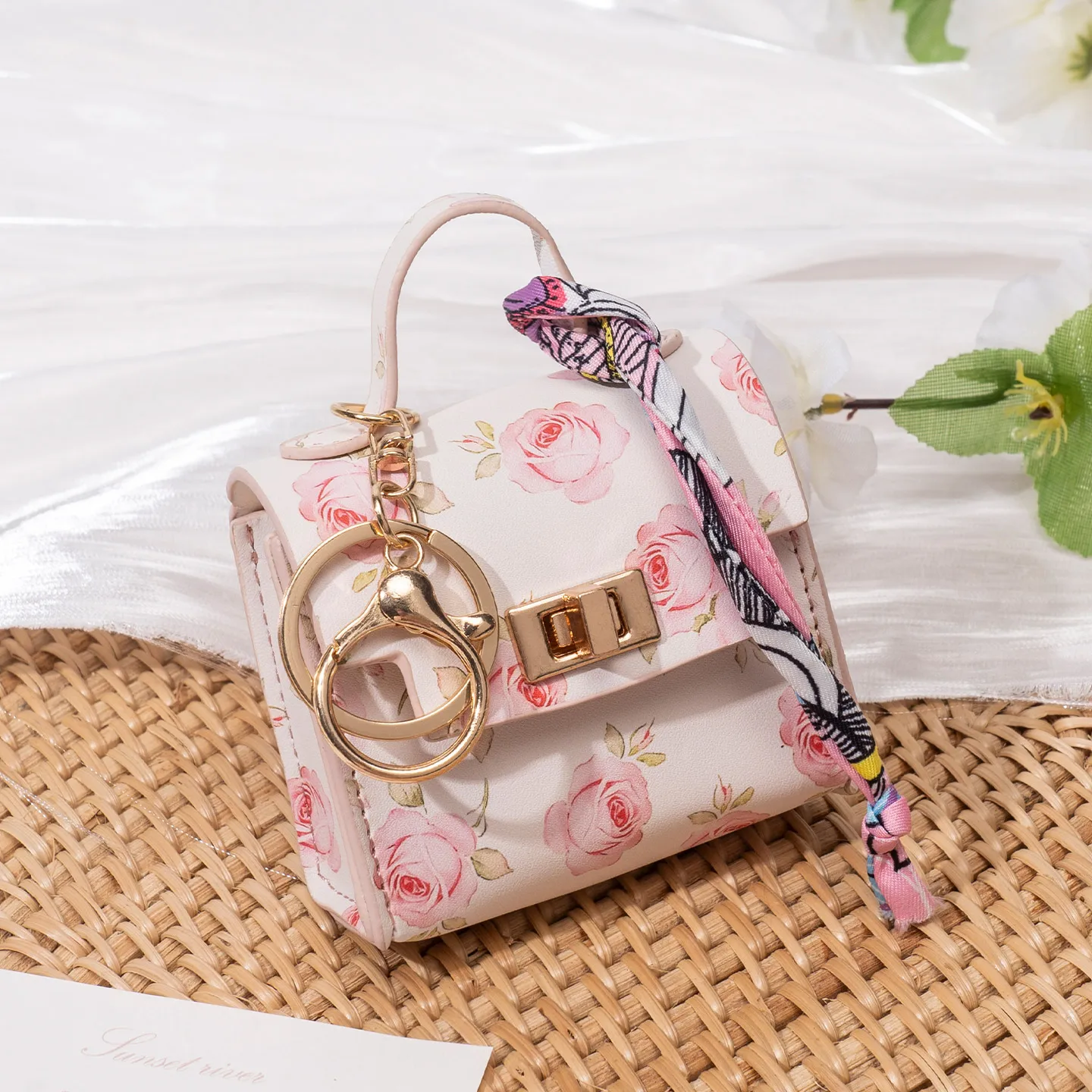 Luxuriöse Hochwertige Münzbörsen Modische Exquisite Taschenaccessoires Neuer Seidenschal-Armband Tragbarer Mini-Schlüsselanhänger – Detail 9