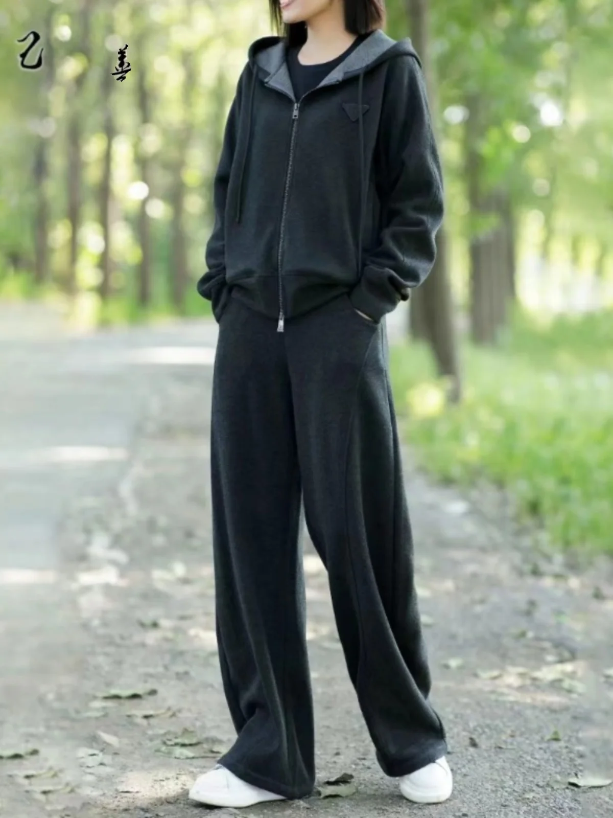 Pantaloni sportivi in lana a gamba larga a vita alta Pantaloni da donna autunno inverno vestibilità ampia con coltello a banana Pantaloni dal taglio dritto