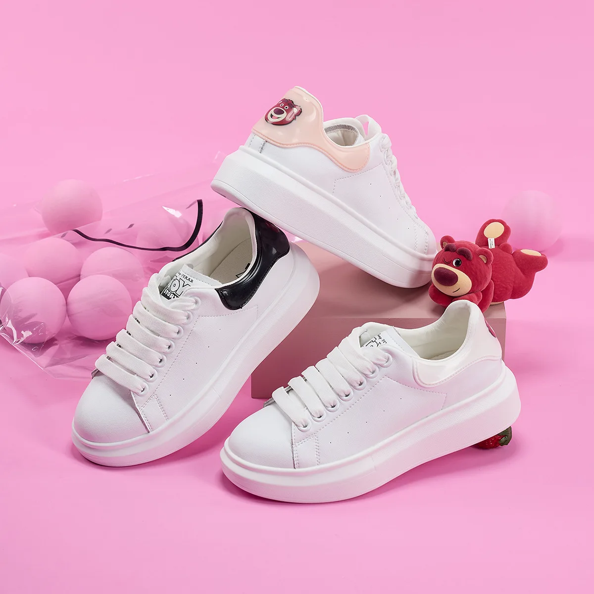 Sepatu Disney Strawberry Bear 2025 - Sneakers Platform untuk Gadis Besar, Sol Tebal & Desain yang Modis