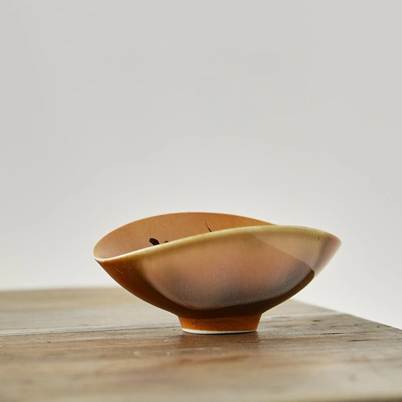 

Japanese Handmade Soda Fired Tea Scoop Ceramic Moon Shape Tea Accessory for Gongfu Tea