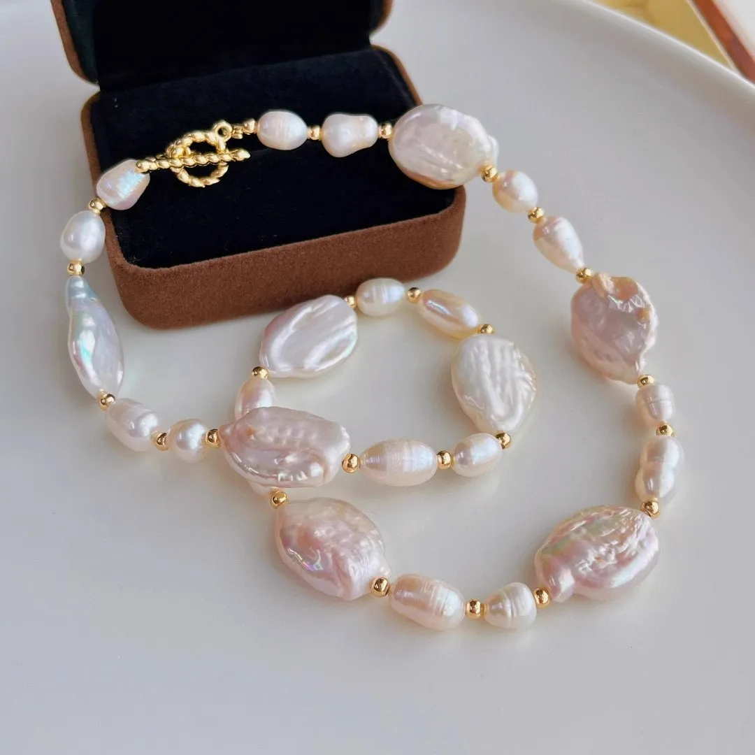 

Natural Baroque Irregular Shape Pearl Clavicle Chain Necklace