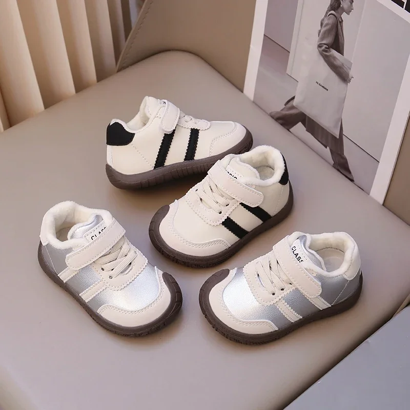 Jungen Mädchen Flache Zehen mit Kappe, Anti-Kicked-Freizeitschuhe für Kinder, rutschfest, 2025, neue Mode, Kinder-Laufschuhe, Klettverschluss, gestreift