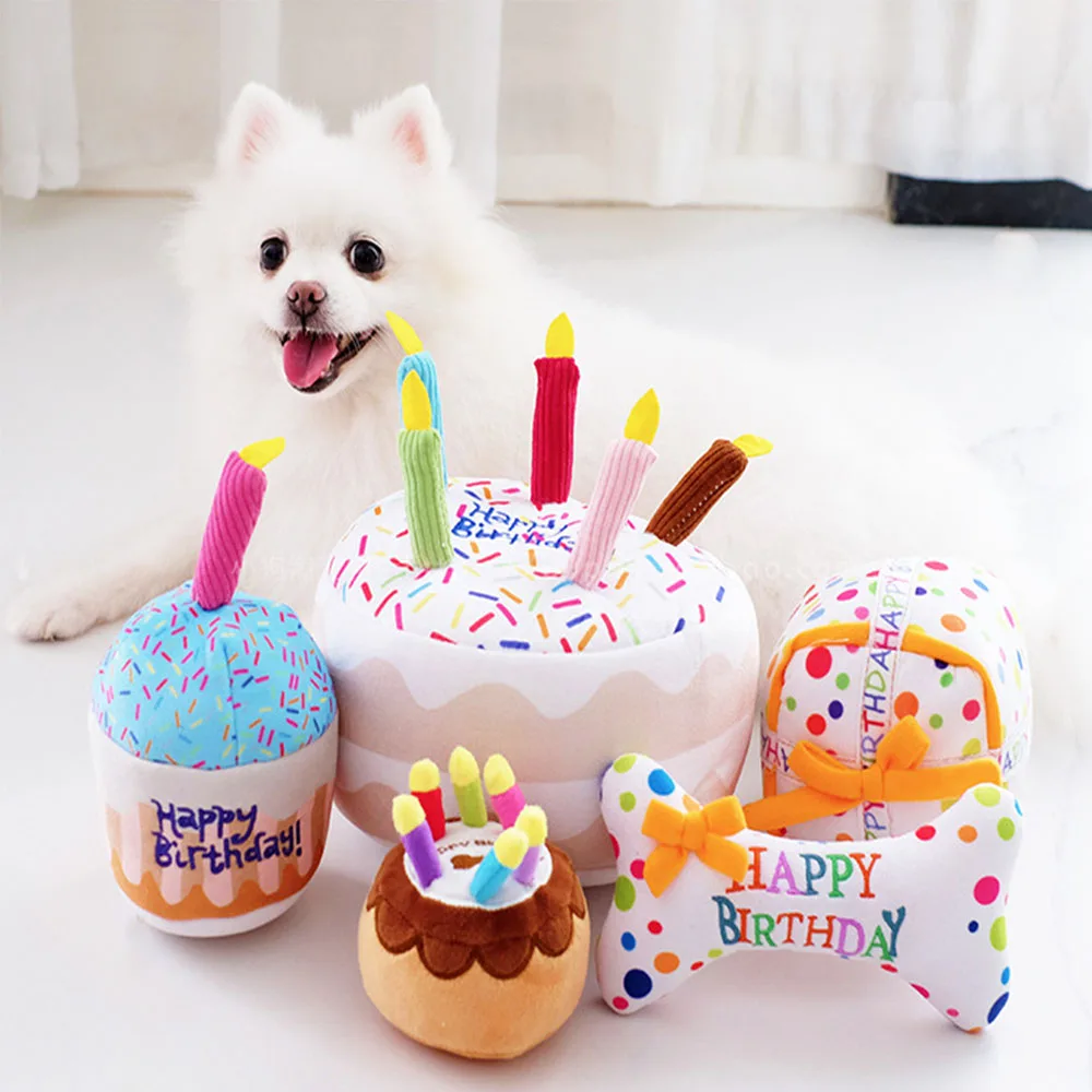 

Pet Dog Cat Toys Cute Birthday Cake Squeaker Toys Plush Stuffed Toys Cat Puppy Chew Toys Pet Celebration Quirky Decorative Toys