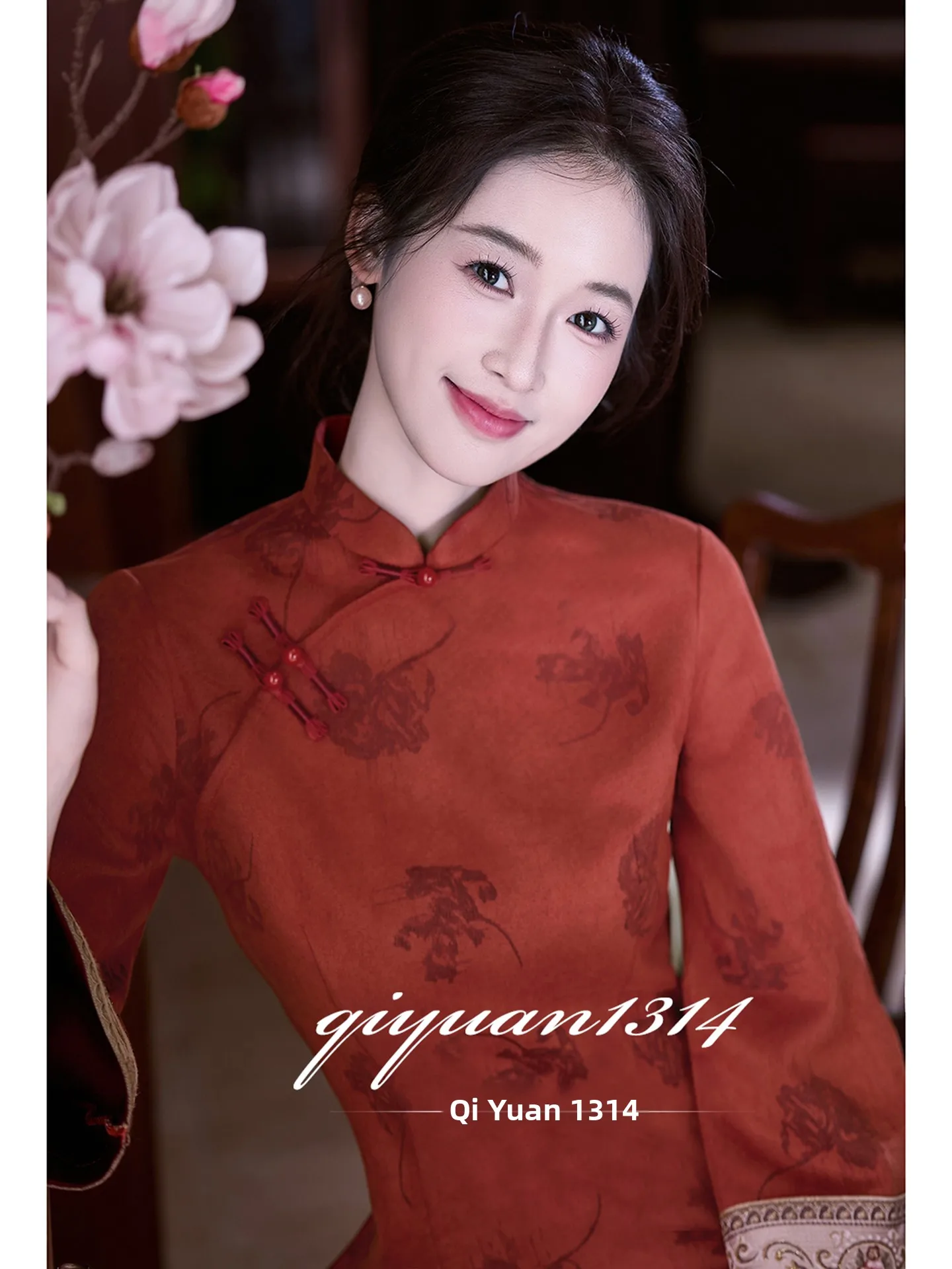 

Красное новое китайское свадебное платье в винтажном стиле с длинными рукавами, средней длины, из полиэстерового бархата, с высоким разрезом, для женщин