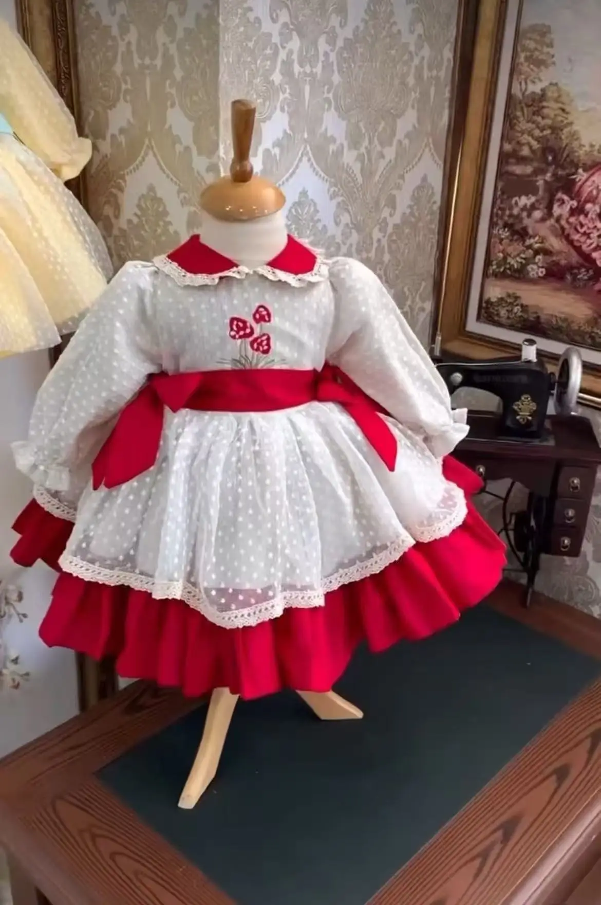 

Baby Girl Autumn Red Flower Embroidery Vintage Spanish Princess Ball Gown Dress for Birthday Party Holiday Christmas C121