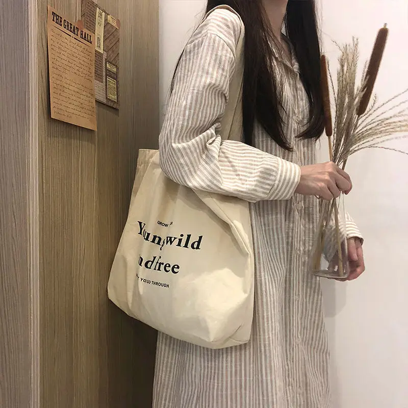

2025 New Zipper Bag Letter Large Capacity Canvas Bag Korean Edition Retro Simple Art Women's Sail Bag Shopping