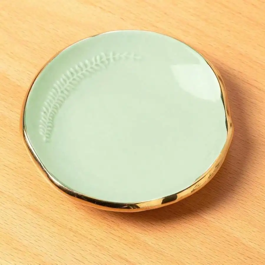 

CEIERPH Ceramic Leaf Jewelry Dish Tray Ring Holder, Small Decorative Trinket Dish For Rings Earrings, 4 Inch, Light Green