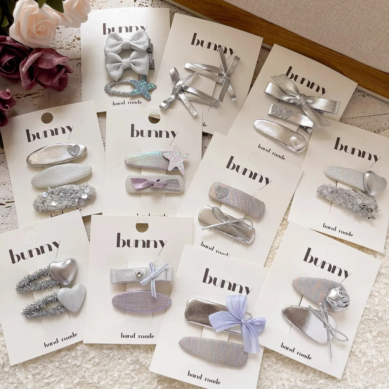 

New Children Silver Leather Bow Hair Clips Headwear Korean Sweet Girls Glittery Heart Hairpins Baby Fabric Hair Accessories HP01