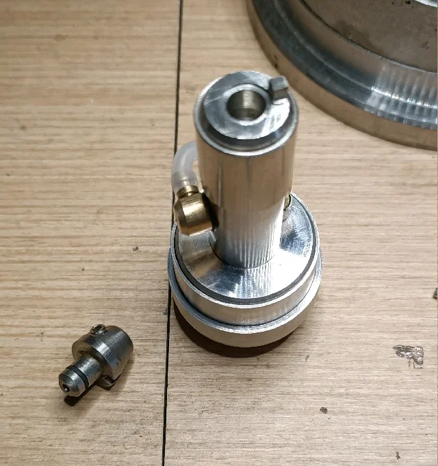 Ferramenta pneumática para escultura em metal - Lâmina intercambiável padrão com alça dourada e controle manual ​