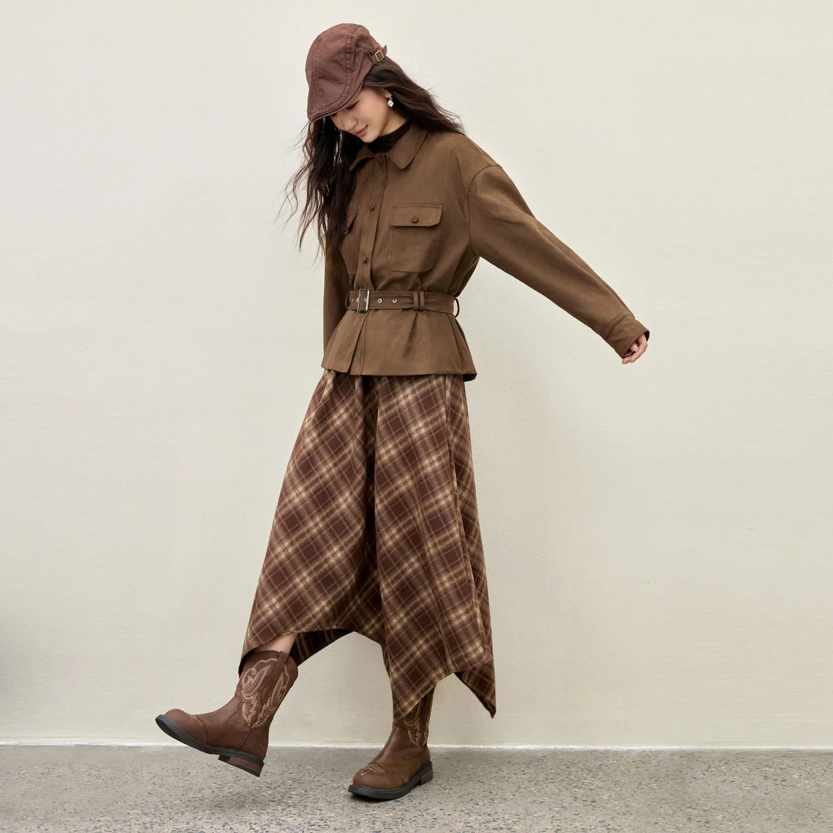 SENTUBILA-abrigo de invierno Vintage para mujer, chaquetas de piel sintética con cinturón desmontable, cuello de solapa, ropa de abrigo para mujer 154WB4865