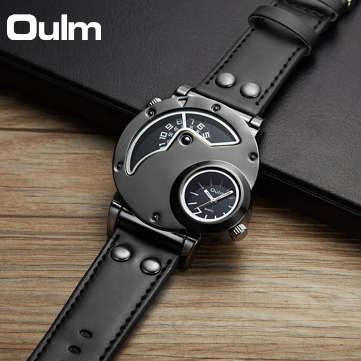 Oulm Designer Brand Luxury Watches For Men Dual Time Quartz Watch Casual Man Leather Watch Sport Male Clock Relogio Masculino