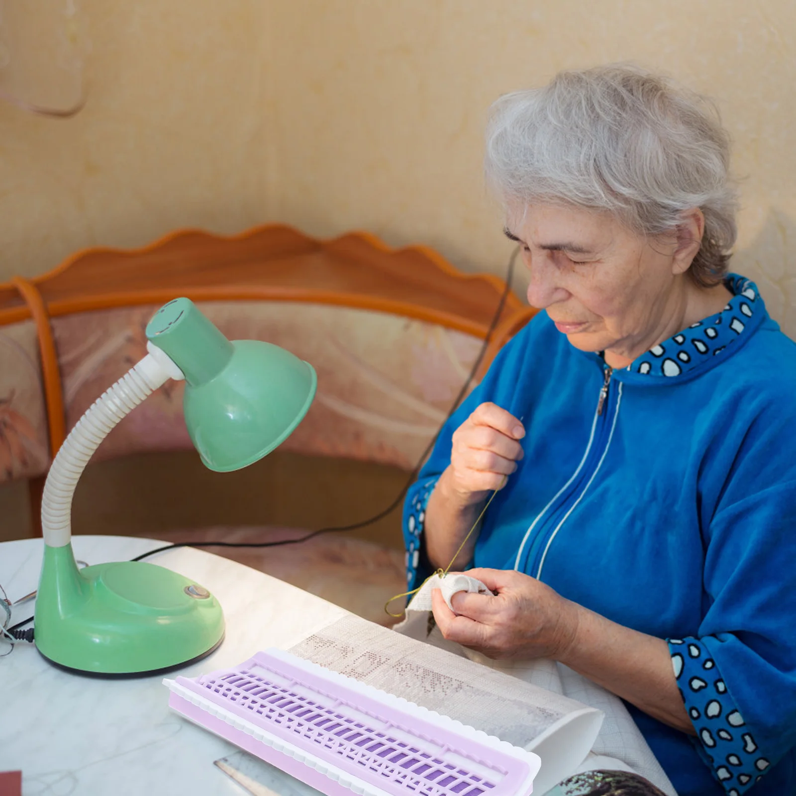 

Premium Plastic Cross Stitch Thread Organizer 50 Holes Mini Needle Holder Floss Arranger for Embroidery Violet