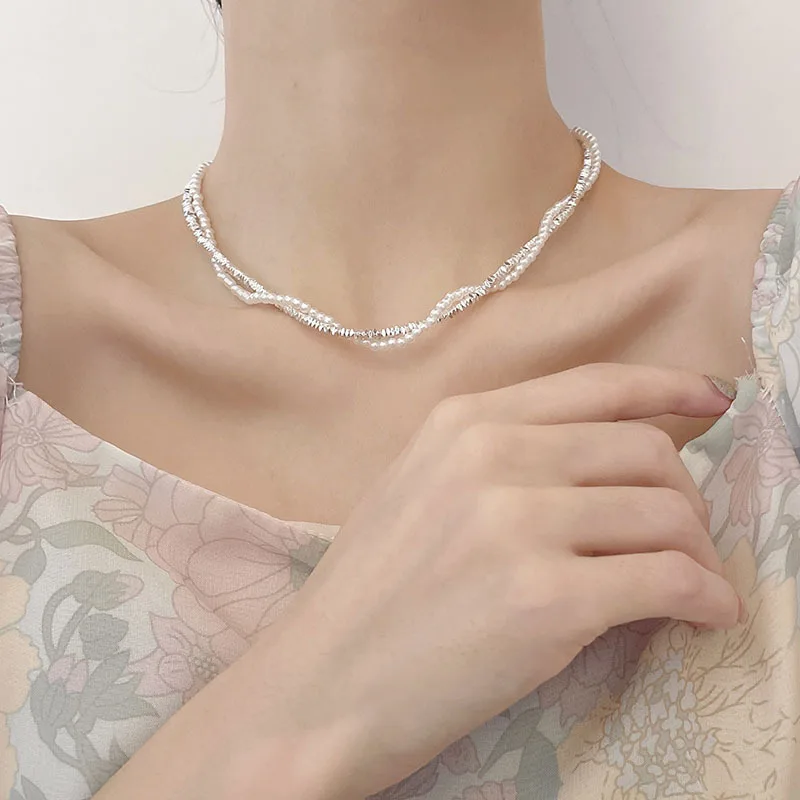 Ins Style Lussuosa collana di perle con frammenti d'argento Elegante girocollo a doppio strato da donna Estate Nuova moda Non intrecciata