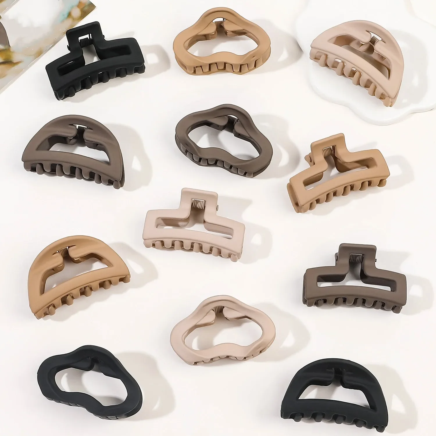 

2024 New Fashion Small Frosted Geometry Clip Hairpin Barrettes for Women Girl Accessories Headwear Hair Claw Wholesale