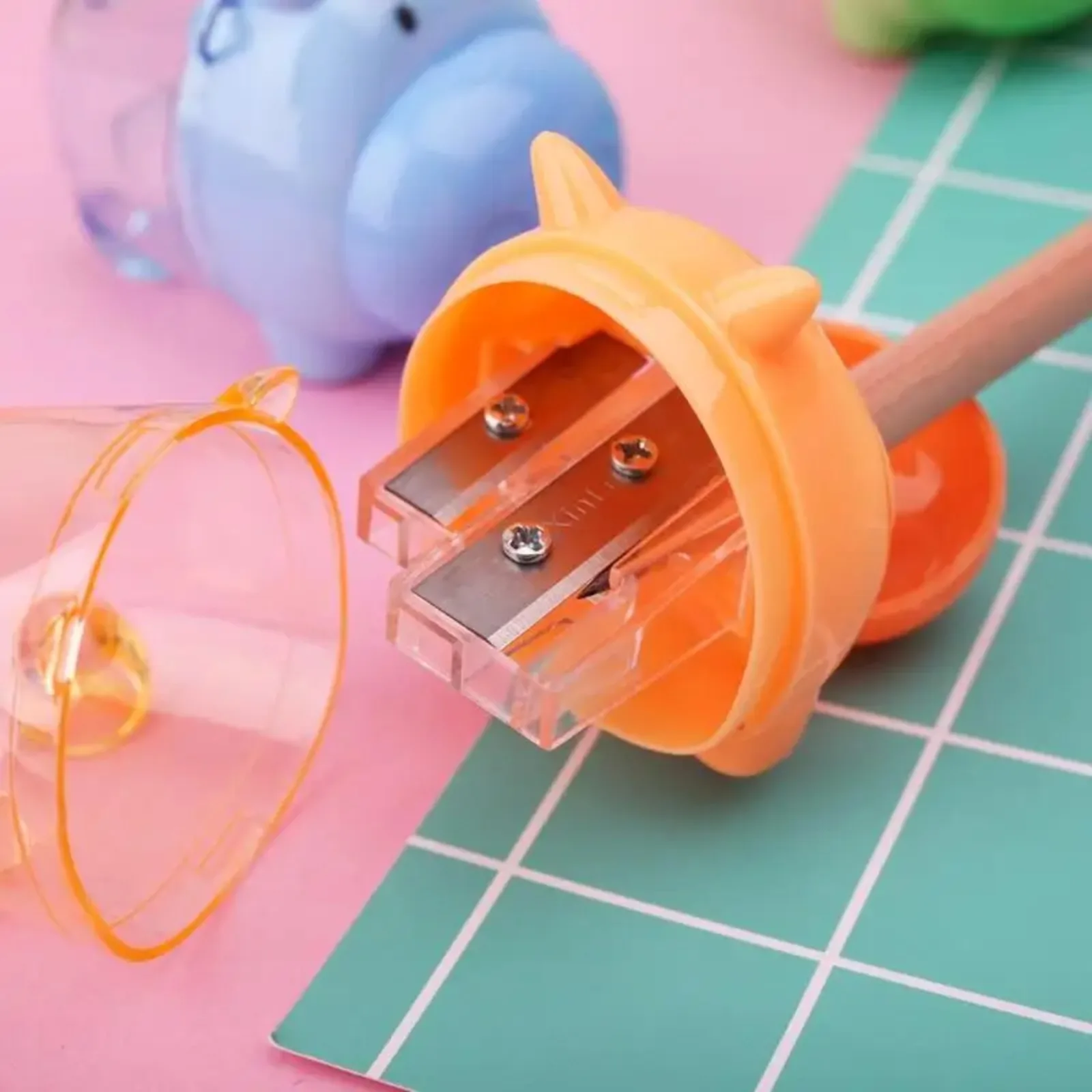 Mini Cute Cartoon Pig Pencil Sharpener School Student Stationery Kids Gift Hot High Quality Steel Blade, Sharp and Efficient