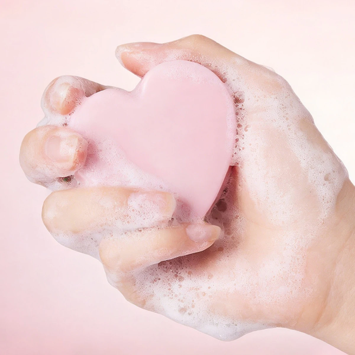 Rose Essential Oil Nourishes Handmade Soap, Deeply Cleanses the Skin, Leaves It Refreshed. Contains a Built-In Lathering Net