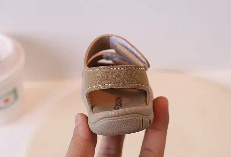 أحذية أطفال نسائية بسيطة صنادل ناعمة مضادة للتصادمات للأولاد من سن 1 إلى 3 سنوات لتعلم المشي على الشاطئ