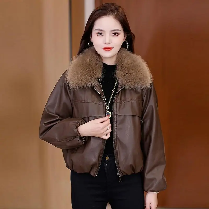 Detachable large fur collar with plush and thickened women's leather jacket short, winter 2025 new loose small PU leather jacket