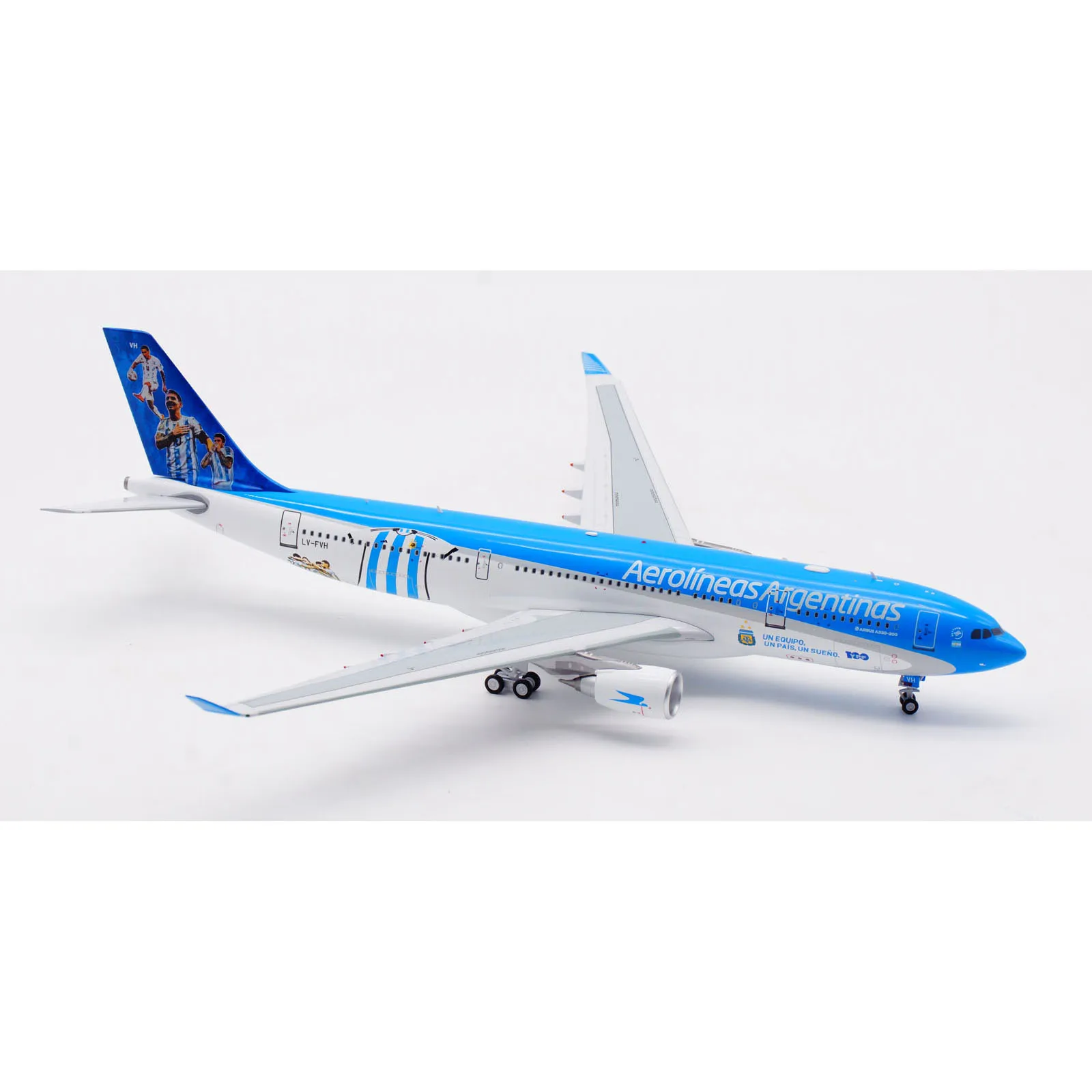 B-332-AR-WC Alloy Collectible Plane Gift B-Models 1:200 Aerolíneas Argentinas A330-200 Diecast Aircraft Jet Model LV-FVH