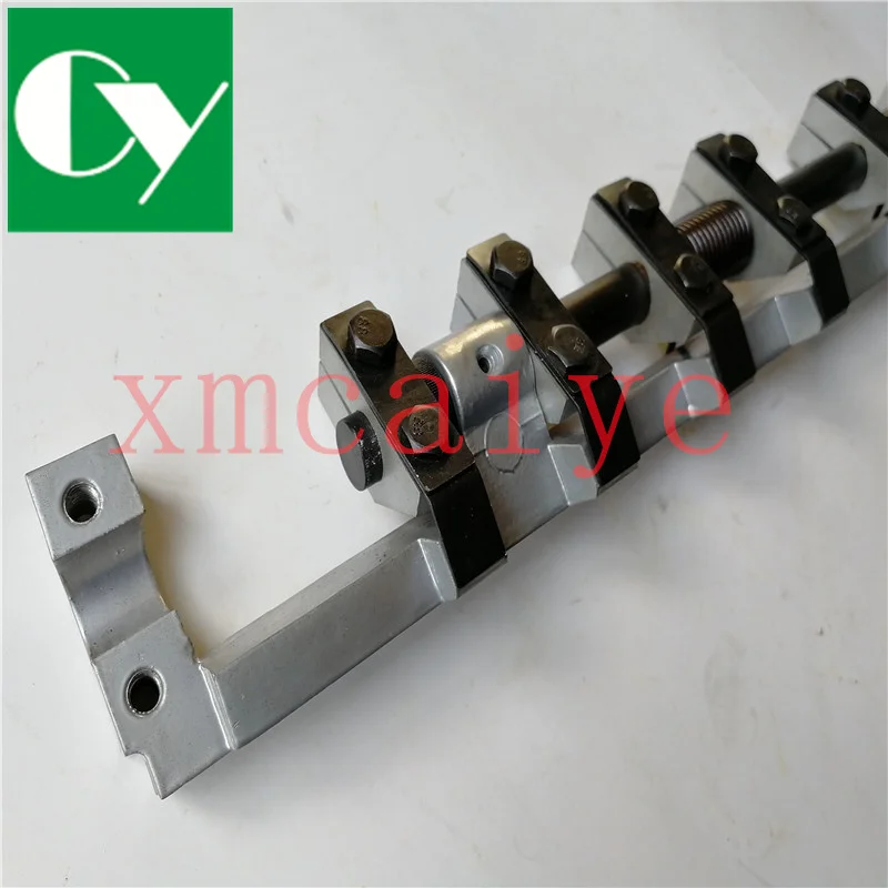 

Gripper Bar MV.032.161 (11 teeth ) 69.014.003F For GTO52 Delivery Offset Printing Machinery Spare Parts