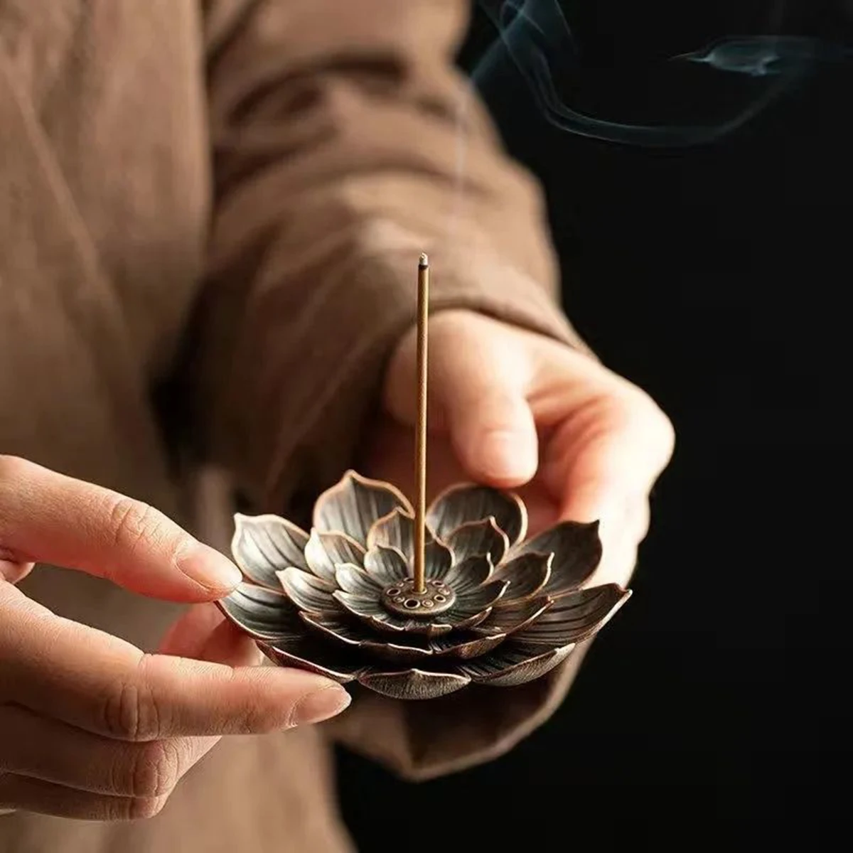 New 1PC Alloy Incense Burner Stick Holder Plate Buddhism Lotus Censer Bronze Nasturtium Incense Burner ﻿