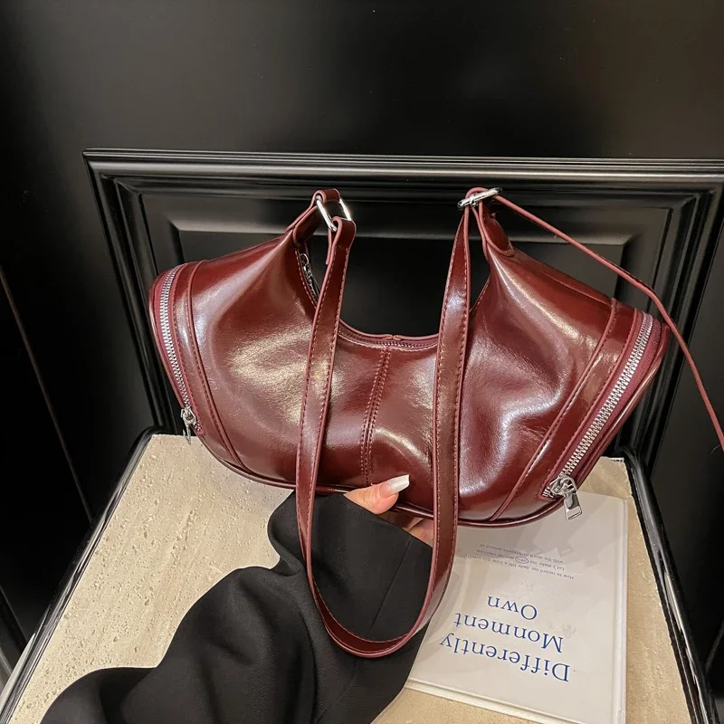 Nici do szycia Jednolity kolor PU Prosty zamek błyskawiczny 2025 Wysokiej jakości torba na ramię Miękki kształt odzieży Spersonalizowana modna torba na ramię