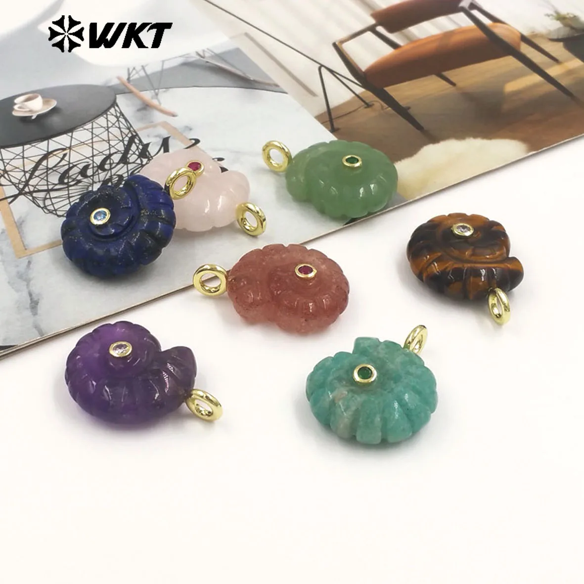 

WT-P2051 New Arrival Special Snail Shape Accessory Making Thick And Solid Fine Gemstone&Zircon Paved Pendant