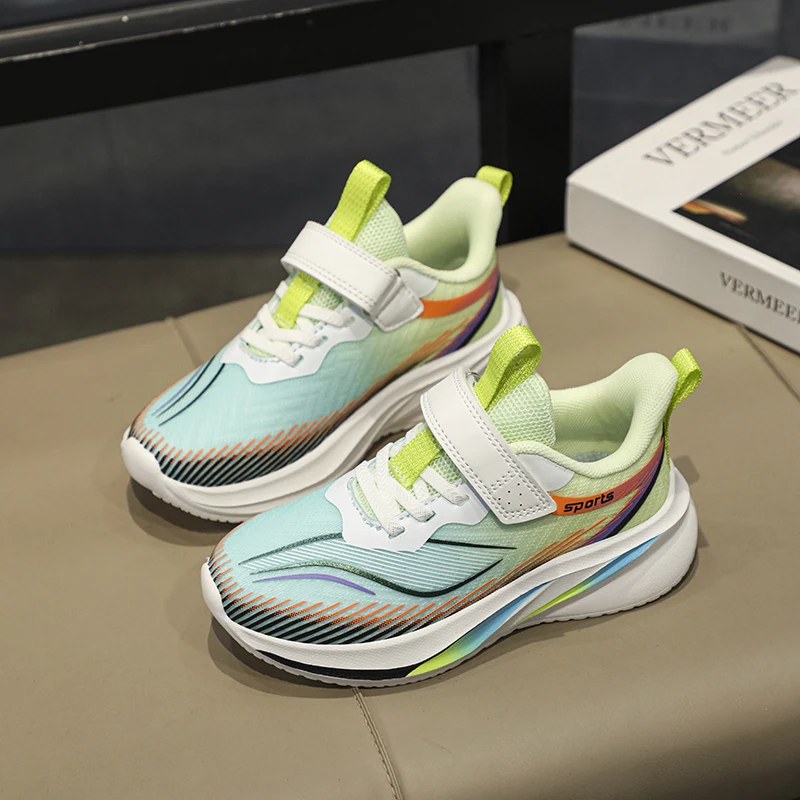 

Спортивная обувь с амортизацией для школьников и детей. Новые профессиональные легкие кроссовки для мальчиков на липучках, модель 2025 года.