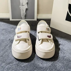 Canvas Cute Kawaii Women's Shoes Whit Round Toe Female Footwear Casual Spring Comfortable Offer New Arrival 2024 Fashion A On