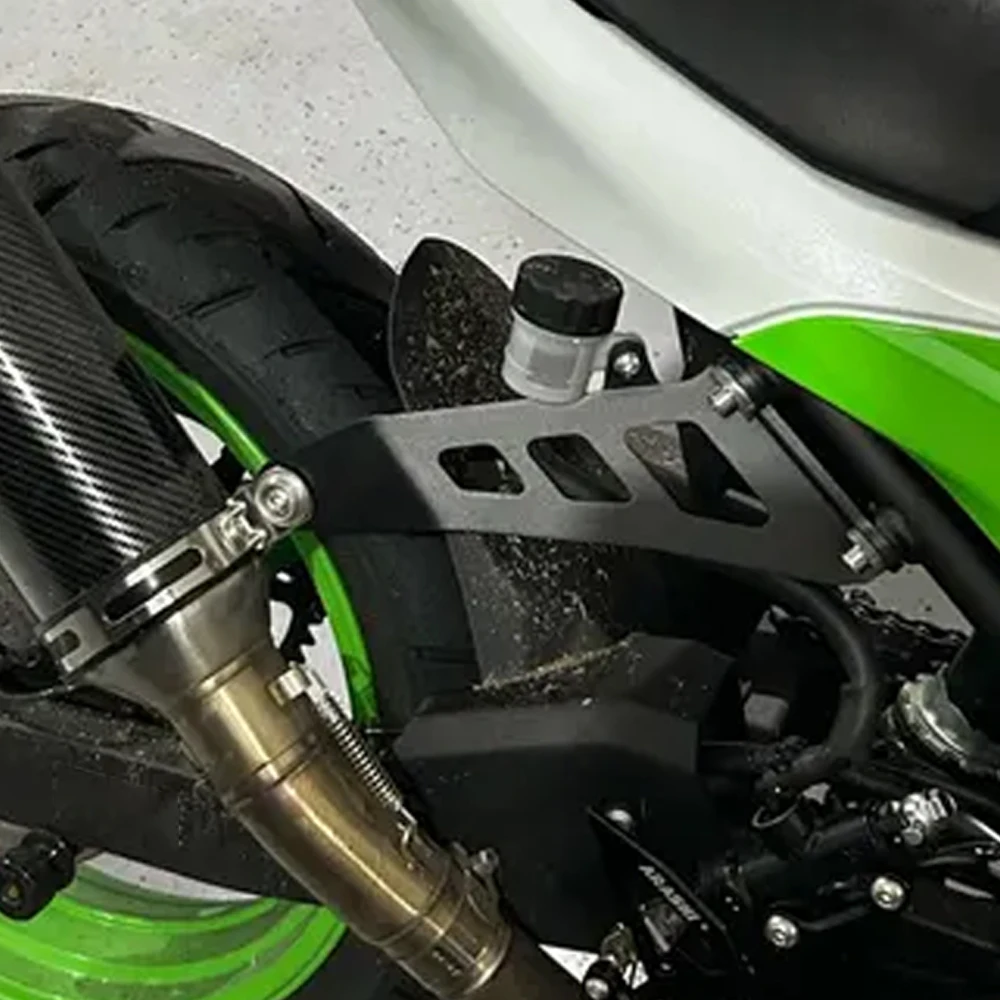 

For KAWASAKI NINJA 400 Ninja400 Z400 Z 400 2018 - 2022 2023 Motorcycle Accessories Exhaust Holder Hanger Bracket Muffler Support