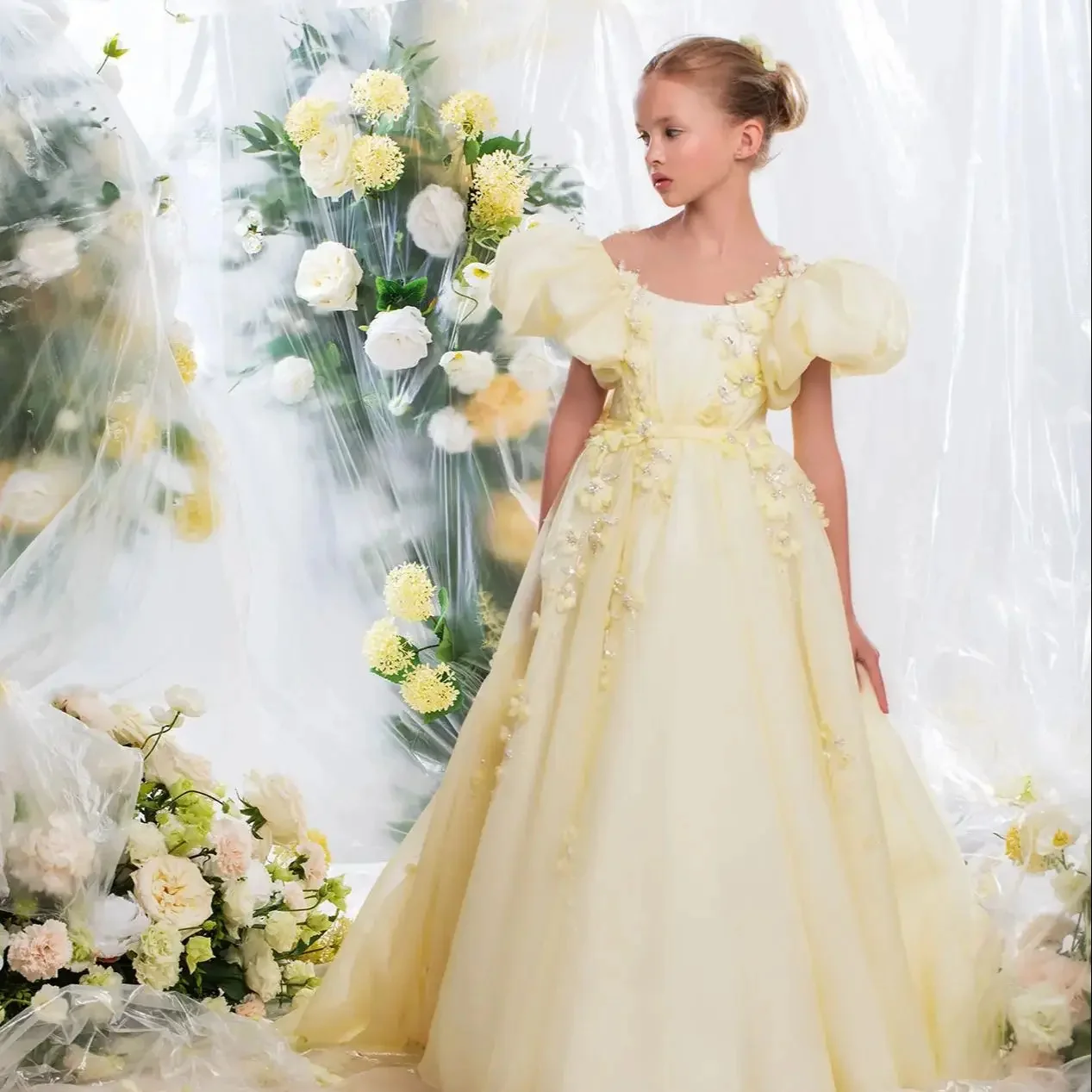 

Customized Light Yellow Flower Girl Dresses For Wedding Appliques Floral Elegant Princess First Communion Formal Events Gown