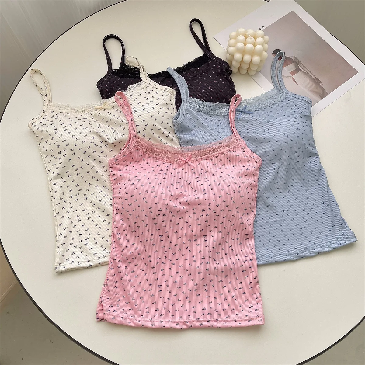 Cute Summer Sleeveless Women Tank Top With Built In Bra Lace Cropped Top Bow Camisoles Slim Fit Womens 2000s Y2k Clothing Vest