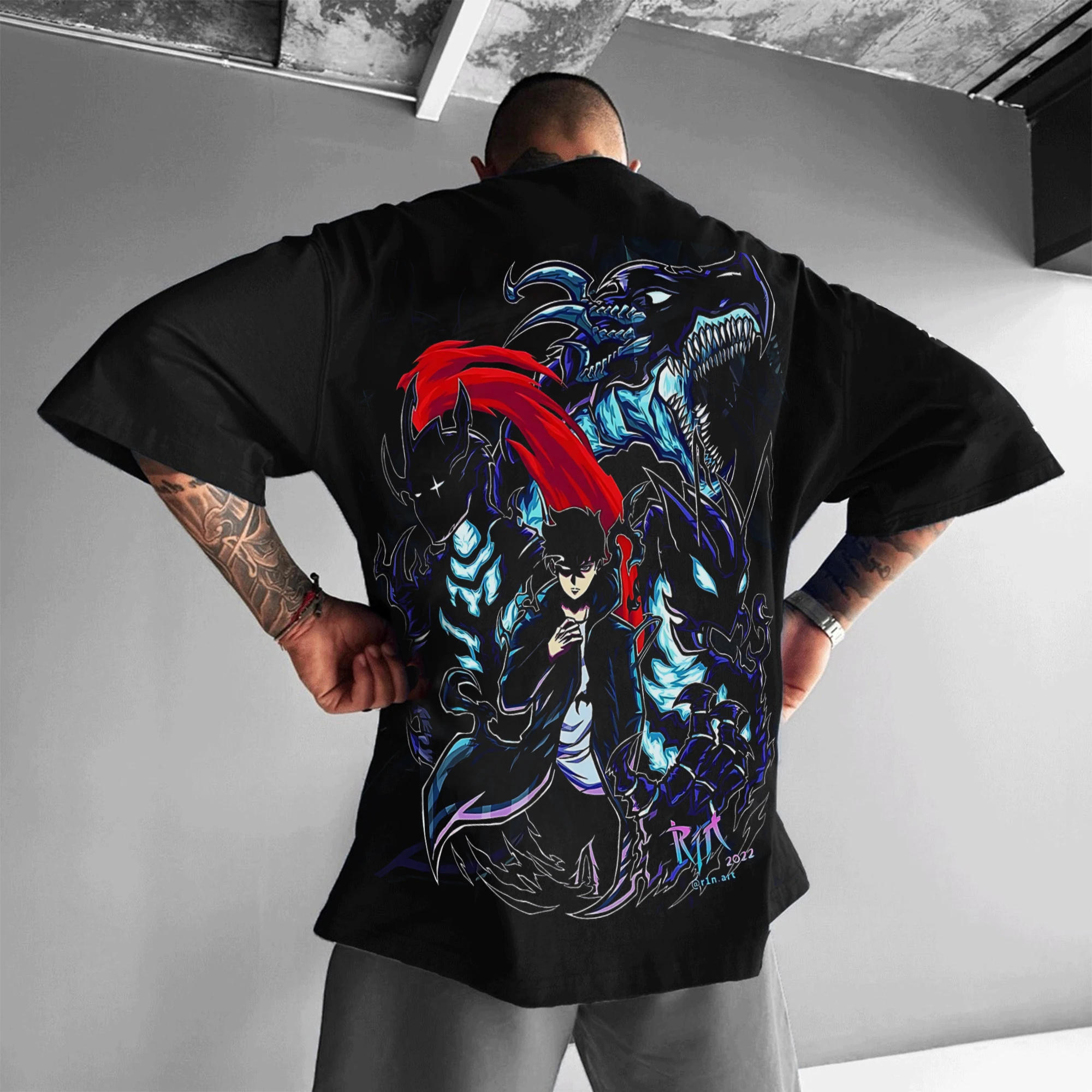 سولو التسوية أنيمي قميص أسود 2025 الرجال الصيف جديد Harajuku كبير عصري Y2K عادية فضفاض الوالدين والطفل قصيرة الأكمام