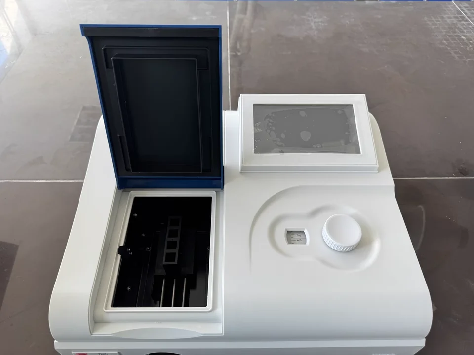 The price of spectrophotometer in spectrometers production plant for optical detection Efficient visible spectrophotometer