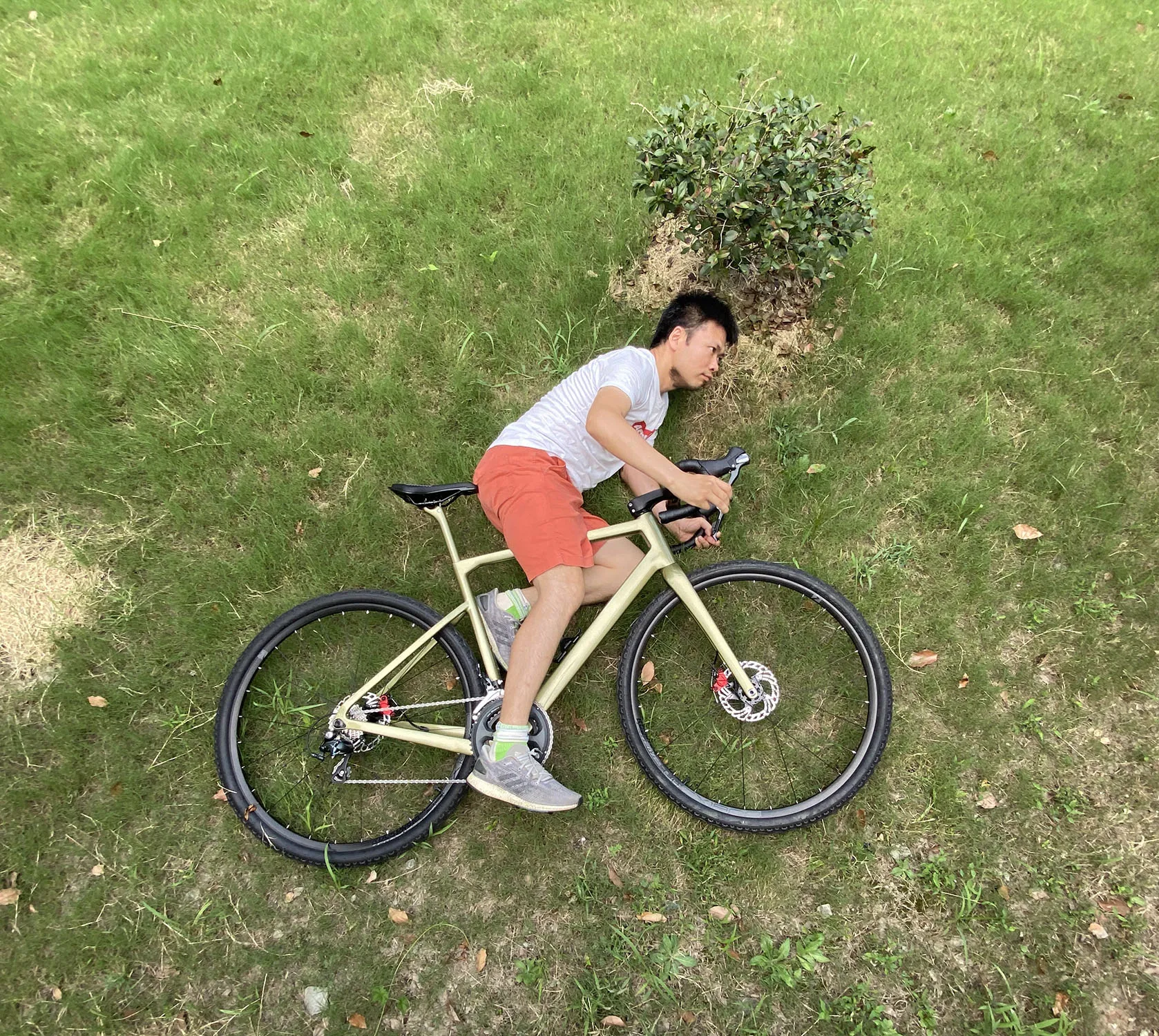 Dual Disc Brake Gravel Bike, Carbon Fiber Material, 700C 45C Specification, Professional Racing Training Bicycle view 2