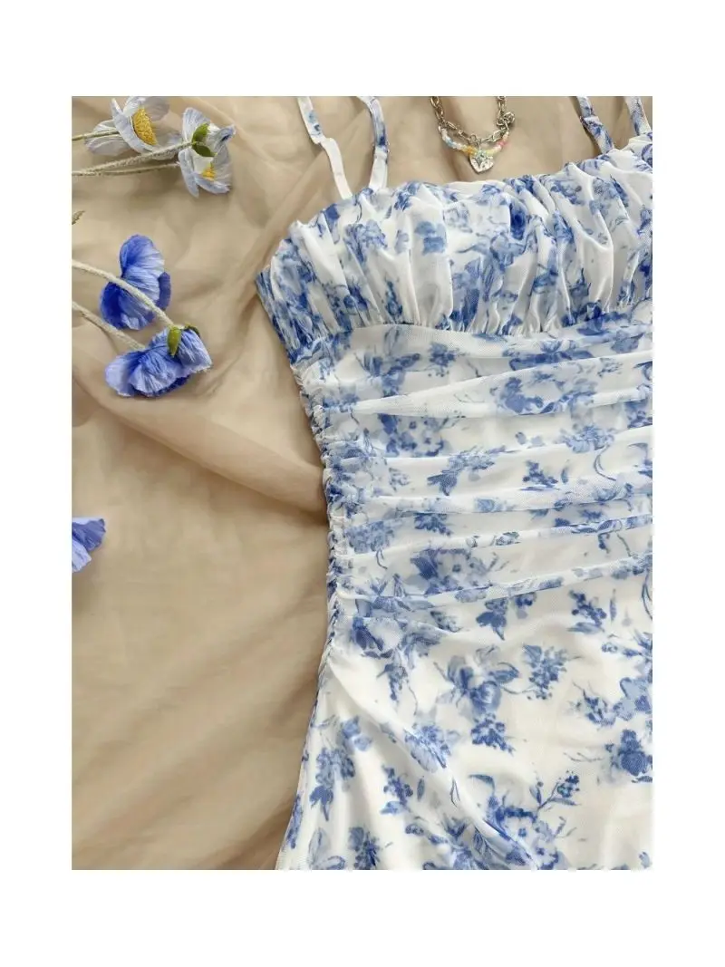 เดรสฤดูร้อนลำลองลายดอกไม้พิมพ์ลายแขนกุดคอเหลี่ยมจีบมินิเดรสลำลองสำหรับผู้หญิง