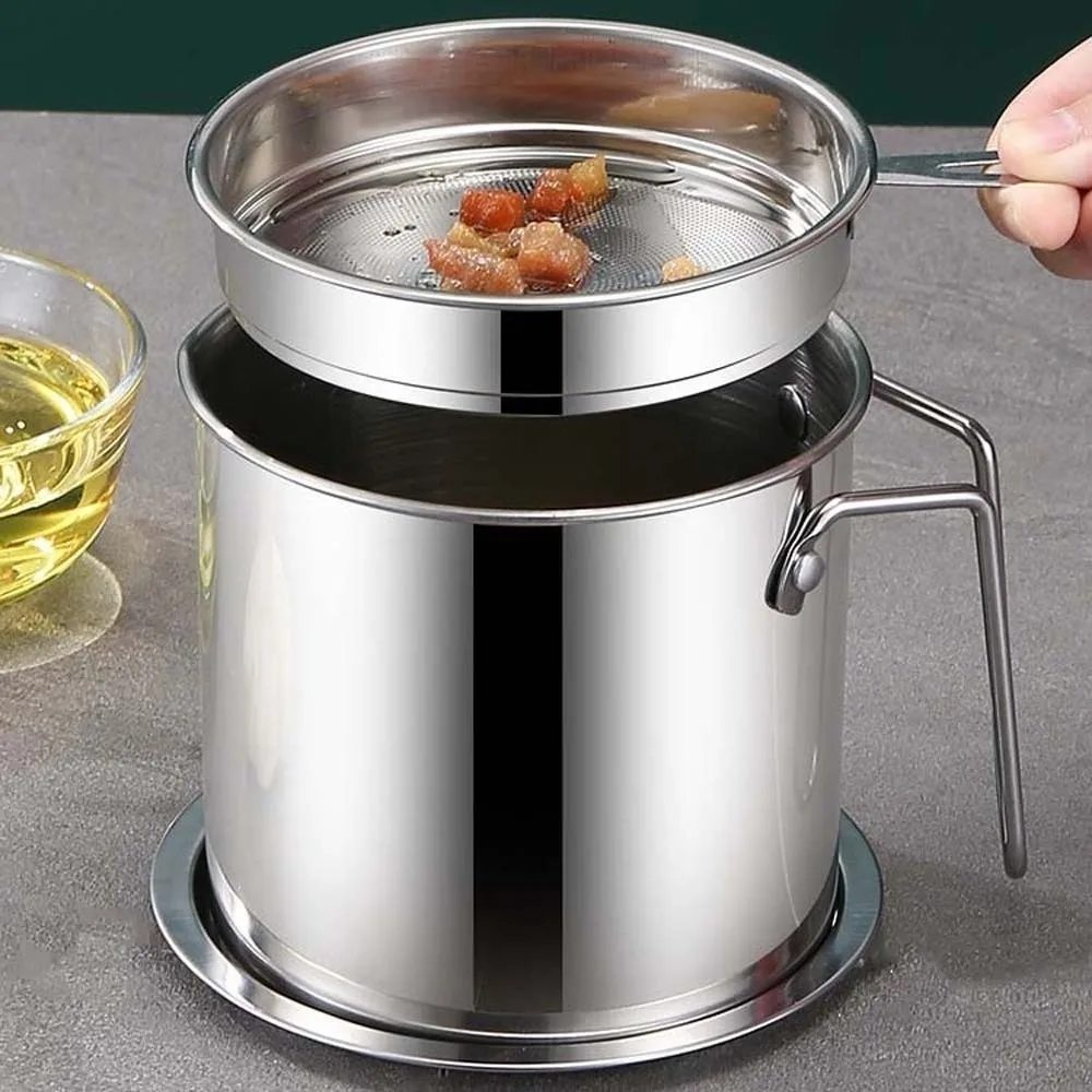 

304 Stainless Steel Stainless Steel Oil Pot 1.4L/1.8L Thickened Oil Dispenser Bottle Anti-scald Tray Strainer Oil Filter Pot