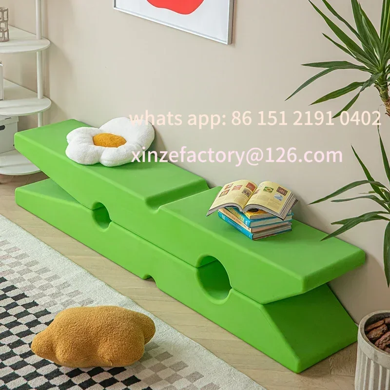 

Customizable Plastic Shoe Unique Clamp Shape Dining Room Chair Home Decoration Environmental Protection PE