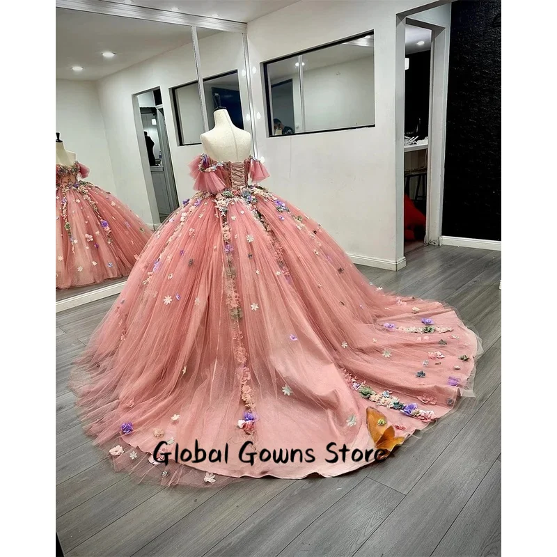 Różowe suknie balowe na quinceañerę, sukienki na 15 urodziny, tiul, kwiaty 3D, gorset, aplikacje z koronki, długość do podłogi, vestidos de, możliwość personalizacji.